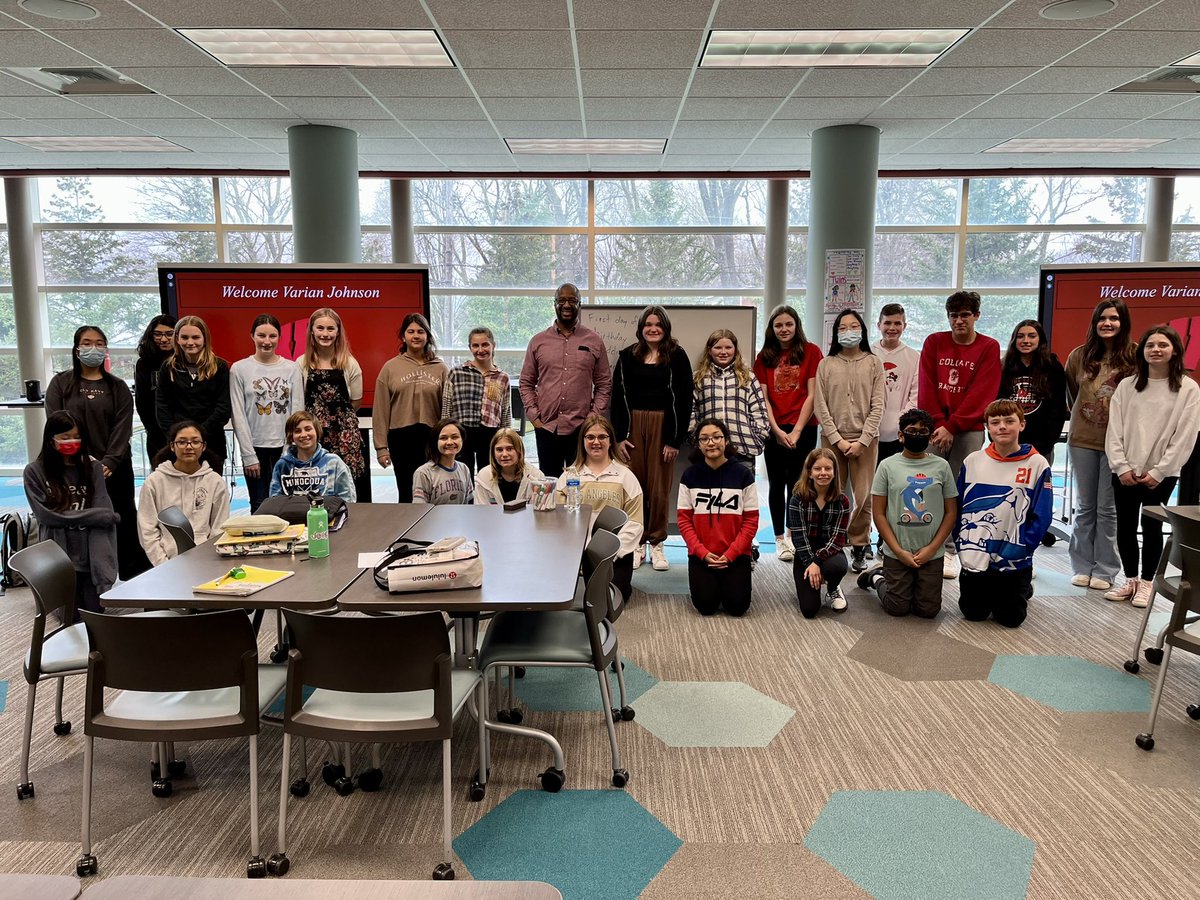 WestReads's tweet photo. Author @varianjohnson brought such incredible energy to our students today. It was an honor to have him visit West Middle School, and we are grateful for our @west_ptsa for bringing Authors in April to RCS. https://t.co/VHXyTuZjxE