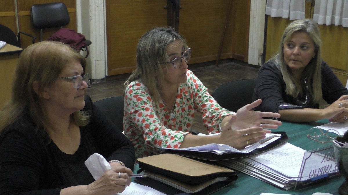 La Comisión de Salud resolvió invitar para la próxima semana, a integrantes de la Comisión del Hemocentro Regional de Paysandú, para interiorizarse sobre la importancia de dicho proyecto para la población que reside al norte del Río Negro.