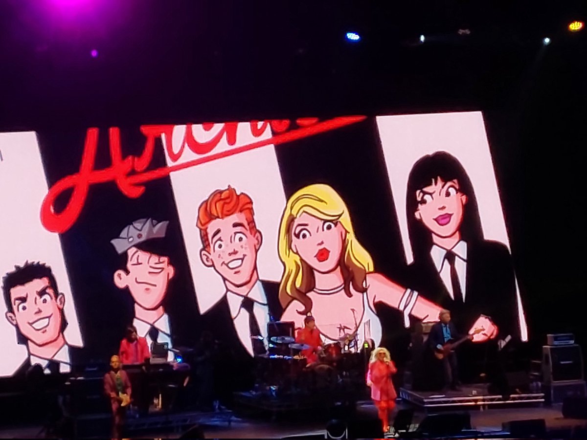 PaulFound17's tweet photo. Dunno what you lot have been upto tonight but I've been in the same room as Debbie fucking Harry! 🤟🥰😍❤ and anyone who tells me this ain't #rocknroll is an idiot. This. band. rocks. #Blondie #rippingitup #TightAsHell #whatagig #whatanight https://t.co/nGU3D63FTh