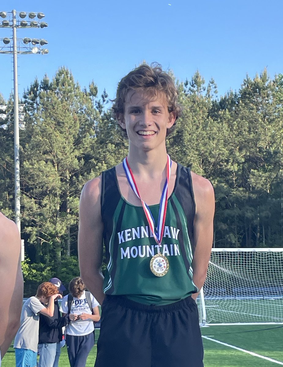 Ryan McKee is the Region Champion in the 3200m. On to Sectionals!