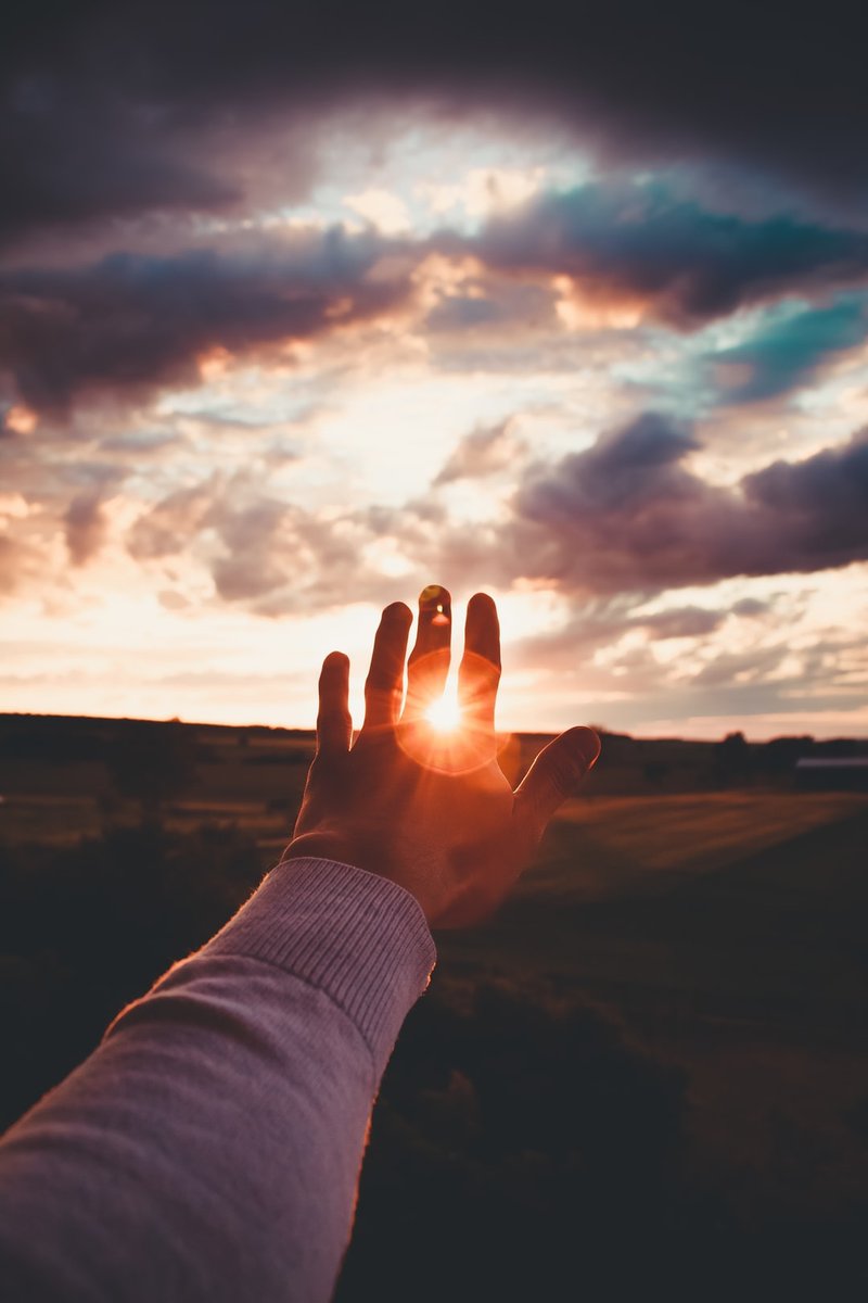 happierout's tweet photo. A Happier Outside HABIT - that's what we want... it's a way to support ourselves to get outside, in some way or form, every single day.

How are you doing it? What works for you?

#tinyhabits #health #wellness #mindfulness #happiness #gratitude #sunshine #everyday https://t.co/wwyhMFJJX9