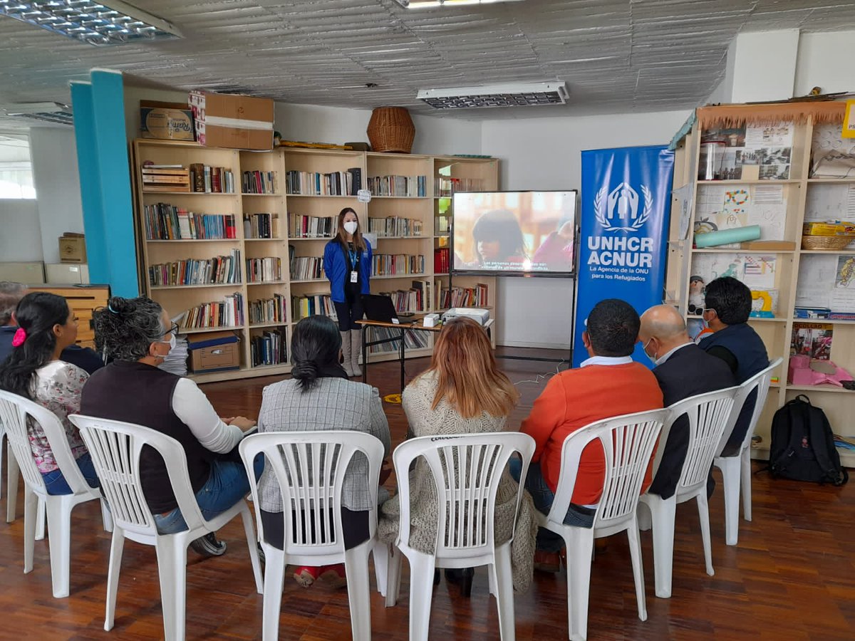 ACNUREcuador's tweet photo. Ponemos nuestro conocimiento al servicio de las instituciones del Estado🇪🇨.
En Quito, #llevamos a cabo una serie de talleres👩🏽🏫 sobre movilidad humana, protección internacional y prevención de violencia basada en género dirigido a personal de la @DEFENSORIAEC. https://t.co/a0vpoGUoM9