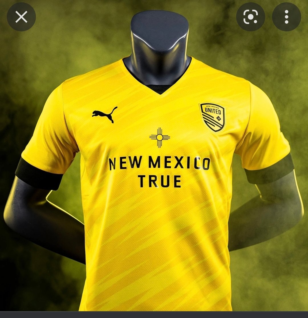 mapor12's tweet photo. Como queda una alternativa así, estoy seguro que vos Fede podes meter le mano y mejorarla @Fedde70 @OficialCAP @PUMA_Uy https://t.co/UInWR0G2id