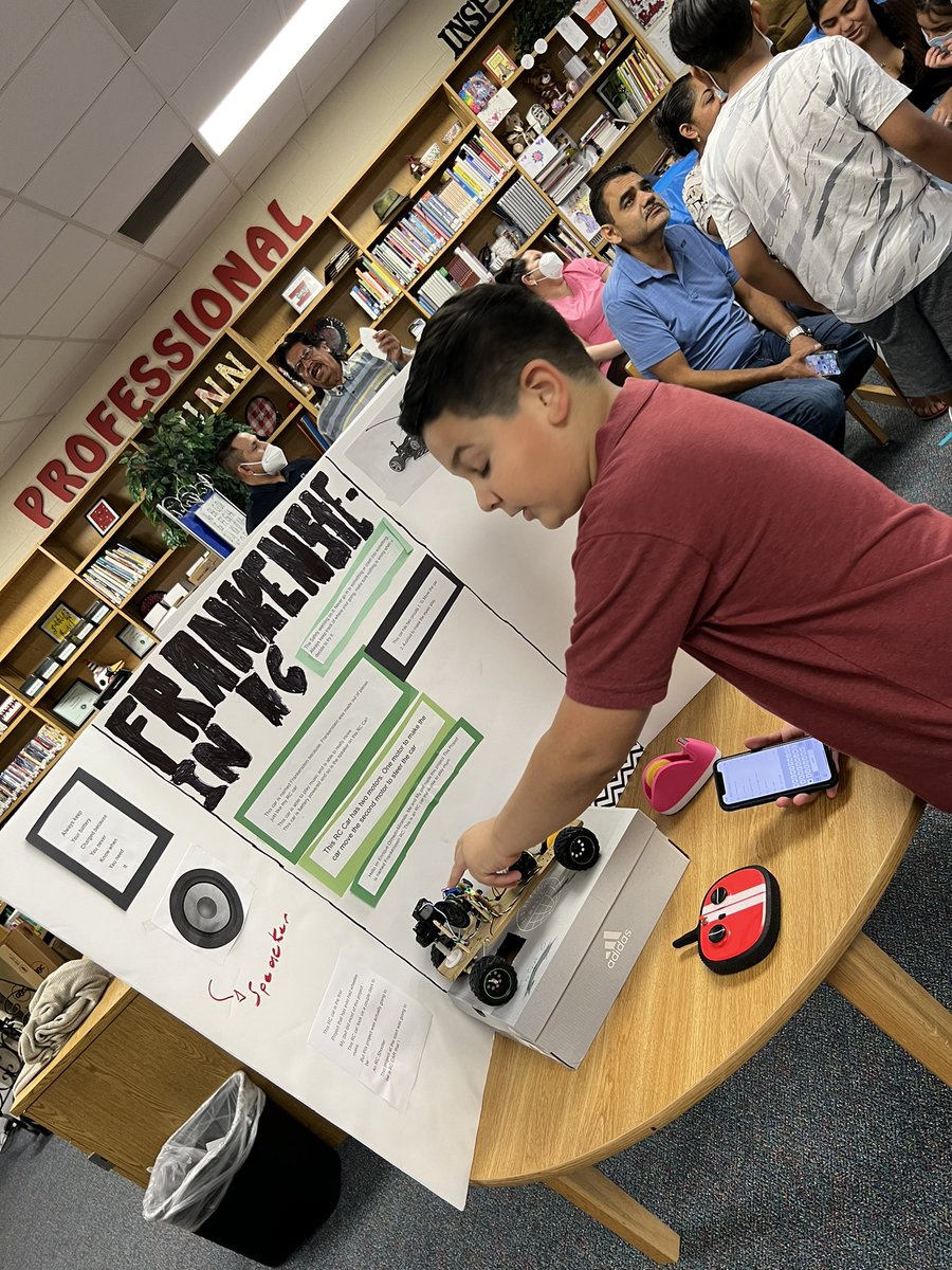 c10burggy's tweet photo. GT Expo was amazing! Thank you @Dunn_LMC @Caring_17 for working with these amazing scholars! @DunnES_AISD @TCarinP @AldineISD Part 3 https://t.co/kKza4Ad101
