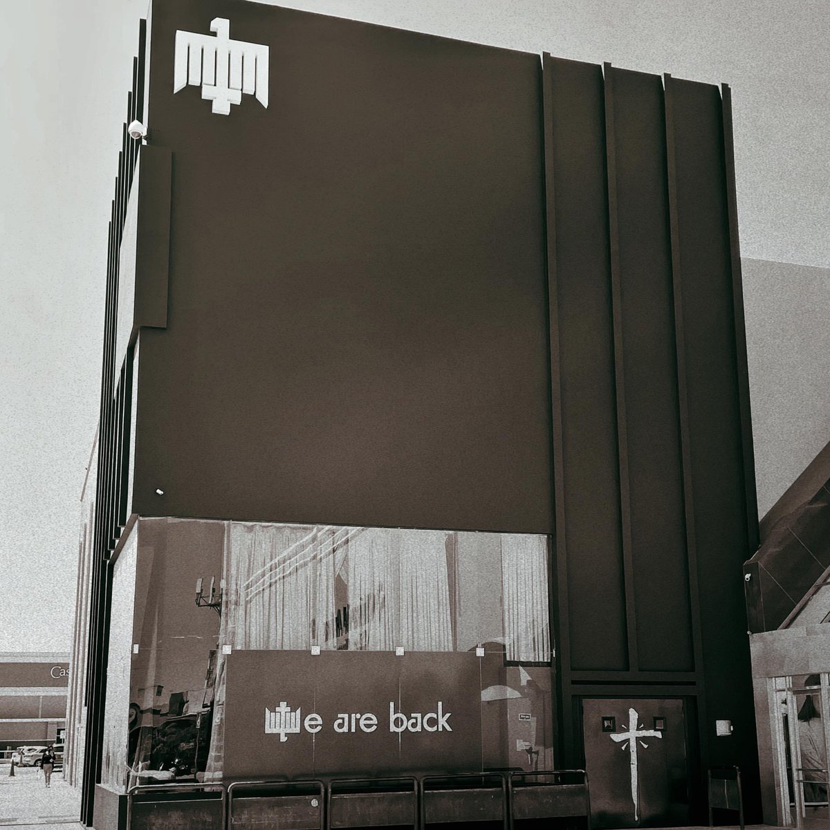 Debasser's tweet image. Shady’s Back