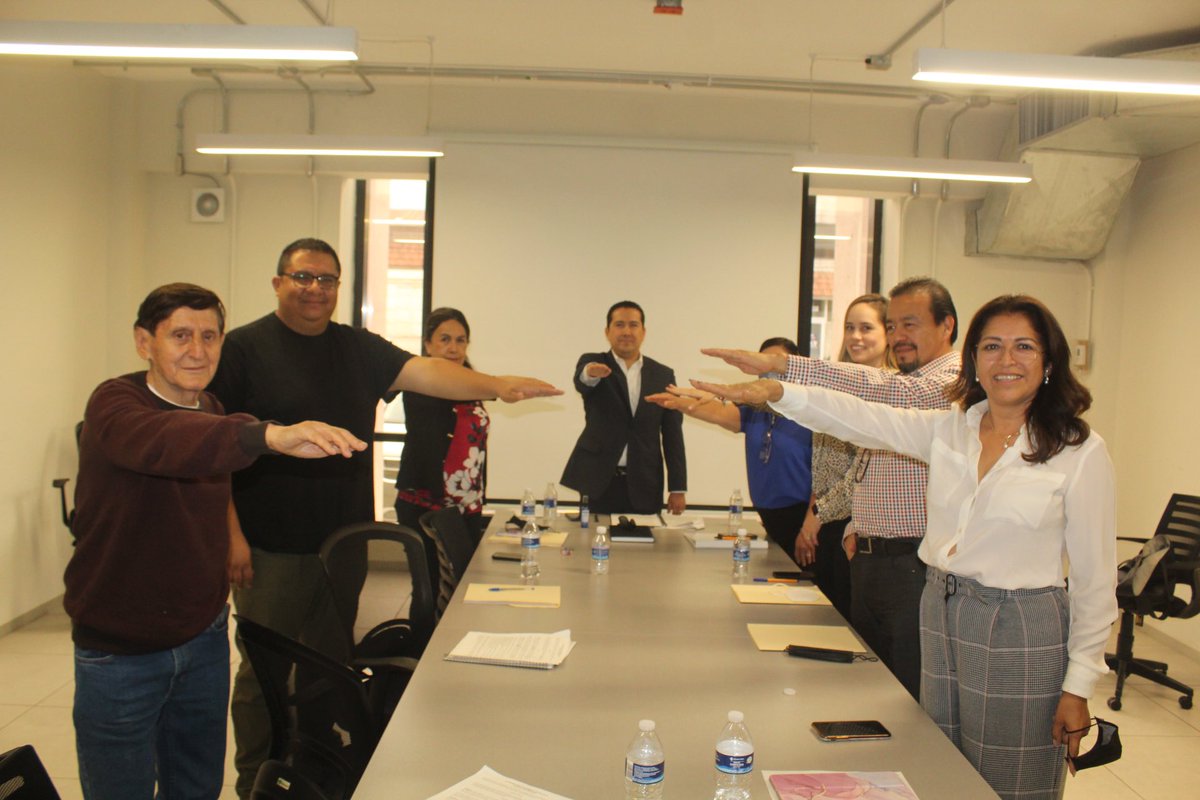 ddakys's tweet photo. Rendí protesta como integrante de la Comisión de Recepción para el otorgamiento de la Presea #Saltillo 2022. 

Reconocimiento que el Ayuntamiento otorga personas físicas o morales cuya labor a la comunidad, los distingan y sean relevantes para la sociedad saltillense. https://t.co/t3uBPslOQm