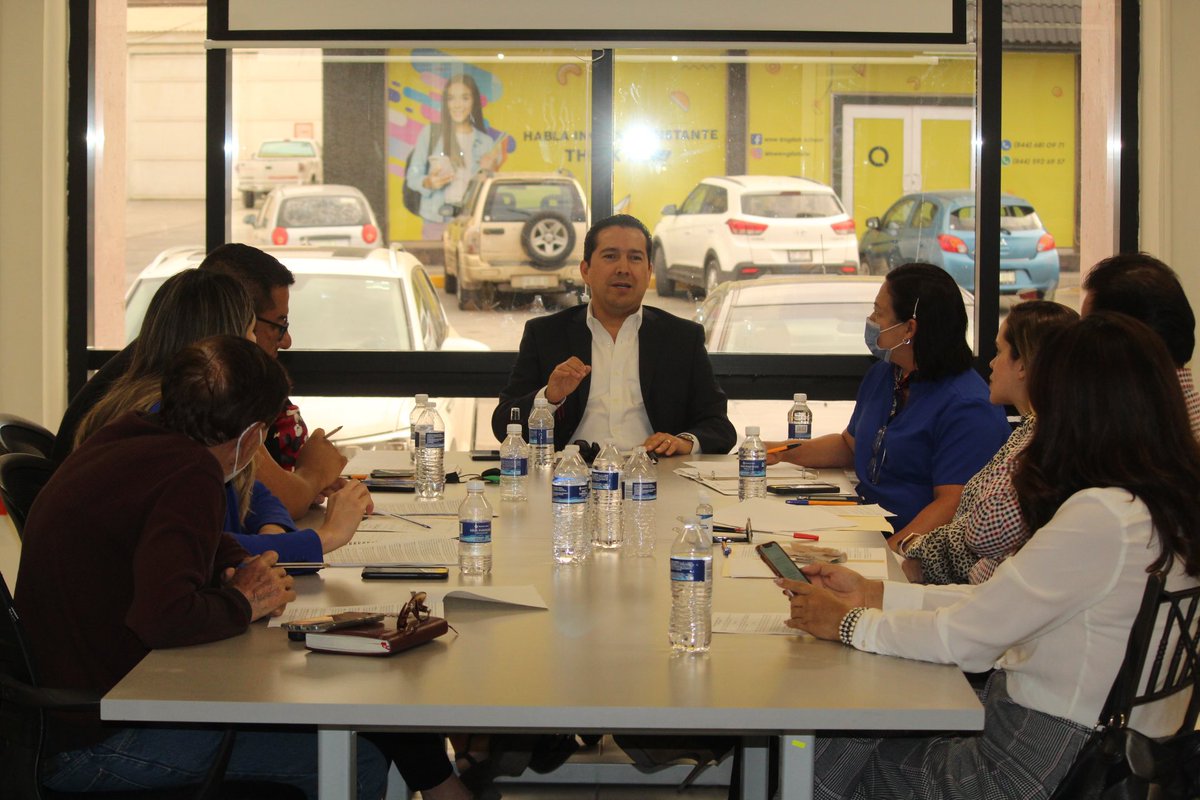 ddakys's tweet photo. Rendí protesta como integrante de la Comisión de Recepción para el otorgamiento de la Presea #Saltillo 2022. 

Reconocimiento que el Ayuntamiento otorga personas físicas o morales cuya labor a la comunidad, los distingan y sean relevantes para la sociedad saltillense. https://t.co/t3uBPslOQm