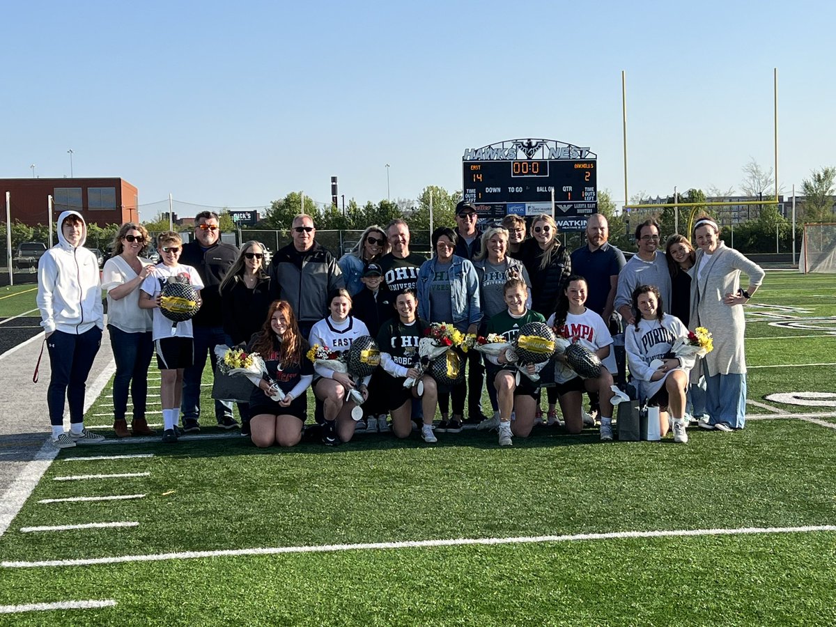 LovelandBizOps's tweet photo. What a night as we celebrate six phenomenal student athletes and their families! THANK YOU SENIORS! @EAST_HAWKS @gmcsports @LakotaDistrict https://t.co/okl0kZ1iBV