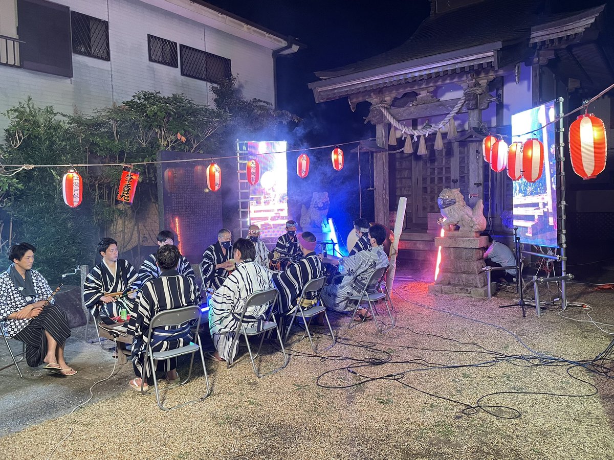 riyomountains's tweet photo. 【告】「八日市場の盆踊り」~GW真昼の盆踊ラーふぇす~in 匝りの里(JR八日市場駅前)5/5(木祝)11:00~16:00(雨天荒天延期5月8日)
昨年 #Soi48LS に出演した千葉は八日市場の囃子連、親和会が久々の披露を行います🔥権左が西国を始めとする「口説き系盆踊り」のKILLERを生で体感するチャンスです❗️ https://t.co/h6uA0AjFGQ
