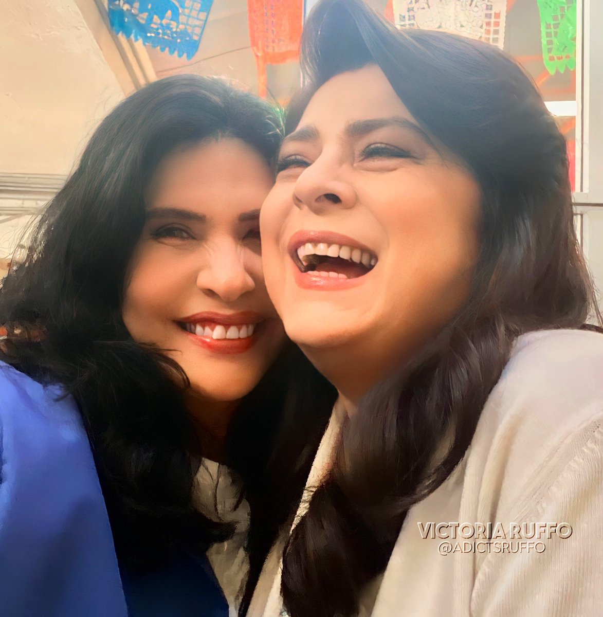 El ser humano es aún más hermoso cuando sonríe! 🎈🎈🎈

<a href="/victoriaruffo31/">victoria ruffo</a> <a href="/raquelgarzac/">raquel garza</a>