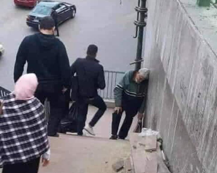 BaderALhjraF's tweet photo. لما تخونك صحتك فـ هذه هي الخيانة الأصعب في حياتك، أما الباقي يا صديقي فـ هي روايات تافهة. https://t.co/3a4dBe7u56