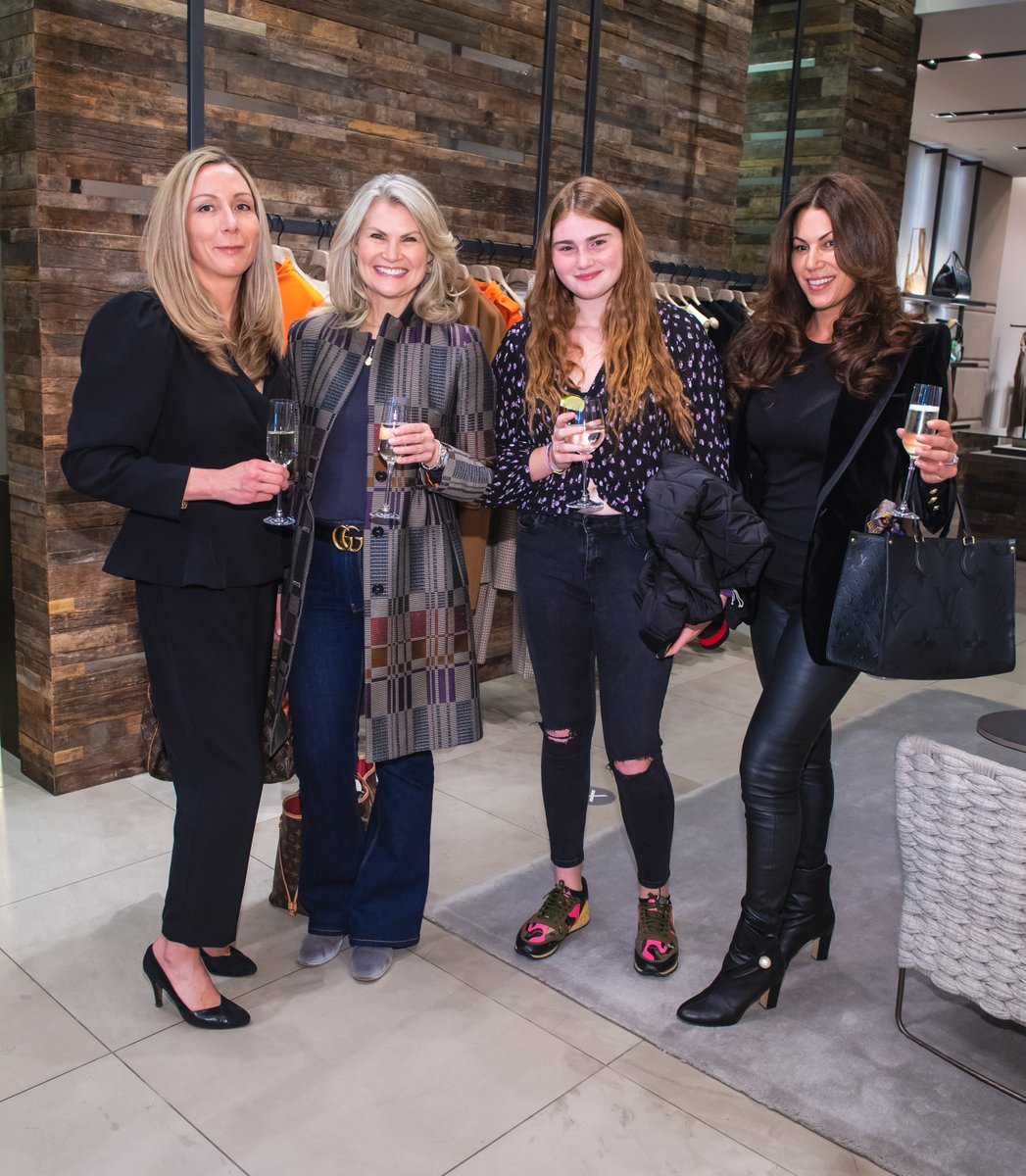 boostforkids's tweet photo. Last week, @maxmara hosted a special fundraising event for #BoostCYAC! Thank you all who came out and for your ongoing support! 💚 

#Toronto #Fundraising https://t.co/Hd6sXoxGVA