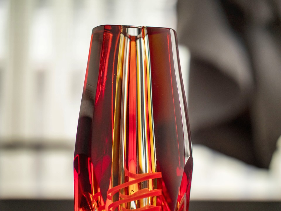 FireSignature's tweet photo. Sun Fire vase @firesignature 
Discover more pieces >> https://t.co/IgSt1jlh2y <<
.
.
.
#firesignature #craftsmanship #artanddesign #vasedesign
#unique #art #glasscollection #red 
#moderninterior #artcollector #interiordesign #glassdesign #artisanal #homedecor #qualitydesign https://t.co/a2lL9A1aAY