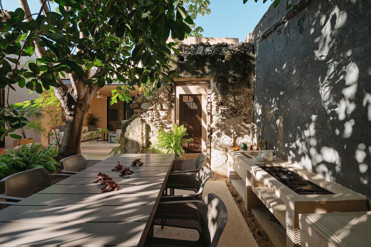 ____TRC____'s tweet photo. Yo quiero una casa con patio interior y muchas plantas. https://t.co/RLeGlesfYc