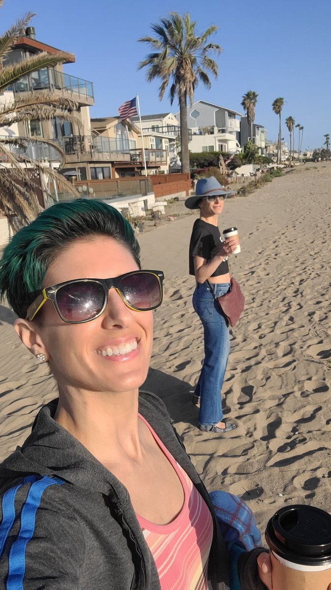 karidlane's tweet photo. Family + #beach + #coffee = π₯°
It was a bit cold and windy but it was a very nice visit. #PlayaDelRay https://t.co/U1FoWLhJNK