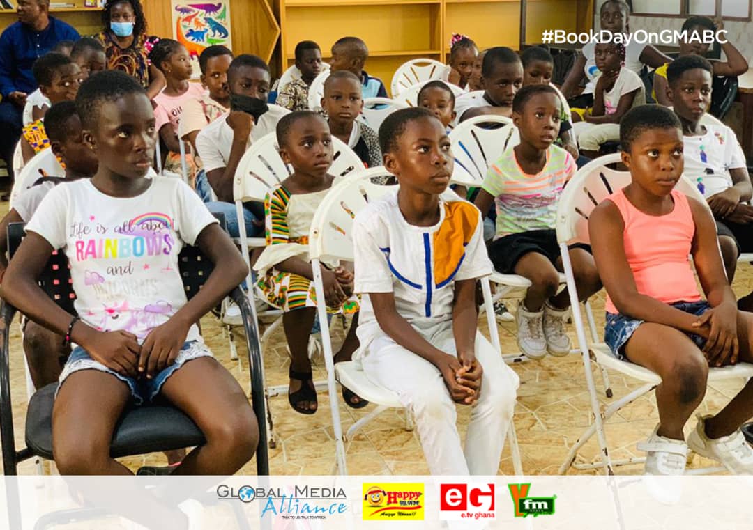 EuniceTornyi's tweet photo. It was all joy, fun and educational, reading to the future leaders at Dunk Library, James Town for #WorldBookDay during #Kanemo
#AfricanWomensVoices
#BookDayOnGMABC
#Women #Africa #Ghana #womencrushwednesday
#wcw @etv_ghana @HAPPY989FM @y1025fm @Y1079FM @Y979FM #UNESCO @UNESCO https://t.co/4KwYuiBir6