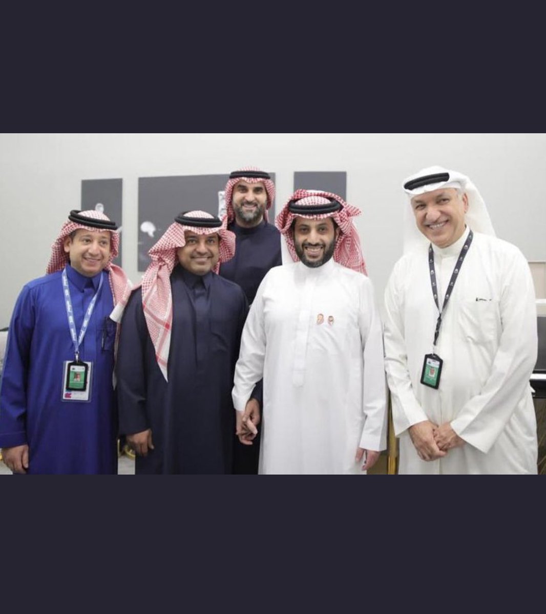 Budoor107's tweet photo. رد@Turki_alalshikh  
سالم الهندي 
راشد الماجد
عبدالله مخارش 
نواف عبدالله 
#مسابقة_ابوناصر https://t.co/aBbkuNbQF2