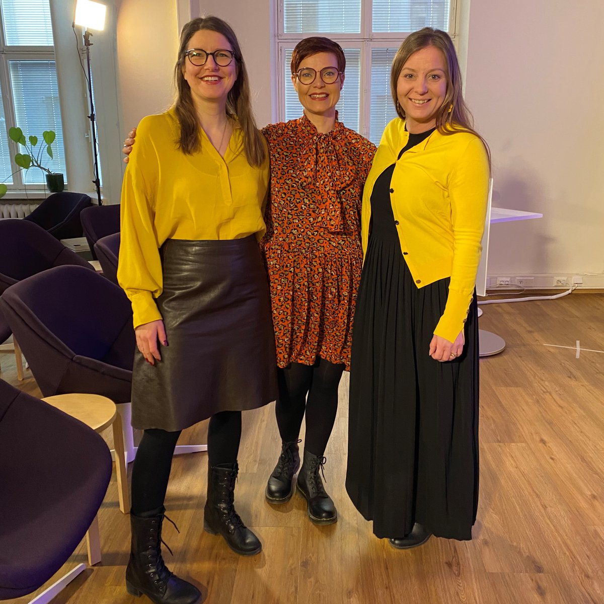 Kohta mennään! 💥 Aamu ytimessä -jäsentilaisuutemme ”Strategisella viestinnällä ajatusjohtajaksi” alkaa klo 9. Puhumassa ovat Aino <a href="/Pajukangas/">Aino Pajukangas / Aivela Oy</a>, <a href="/KatiKeronen/">Kati Keronen 🌞</a> ja <a href="/EllaKoota/">Ella Koota</a>. Ehdit vielä mukaan: tapahtumat.procom.fi/tapahtumat/aam…  Aamun tarjoavat Aivela ja <a href="/ValoriaOy/">Valoria</a>. #viestintä