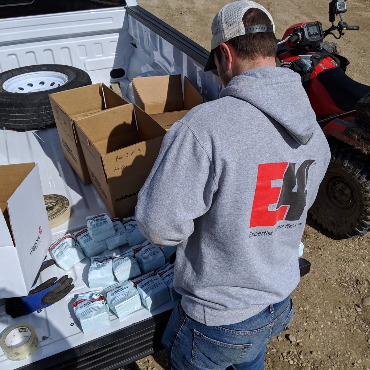 E4CropIntel's tweet photo. It's always a busy time of year for us but we wouldn't want it any other way! Once bagged and tagged, our soil samples are processed at a lab. For customers that use our software platform or #E4VisionApp, lab results are sent directly to the software. 

https://t.co/fEpzKUqedP https://t.co/TZBKlZjJdu