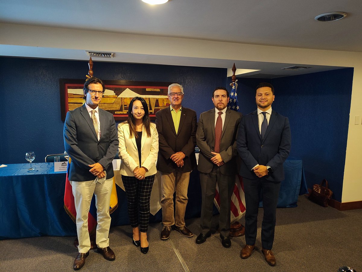 📌El evento "El impacto de la Juventud en la Propiedad Intelectual” reunió a actores directos en temas de #PropiedadIntelectual para abordar la importancia de otorgar a los autores, creadores e inventores el derecho de ser reconocidos como titulares de sus creaciones o inventos