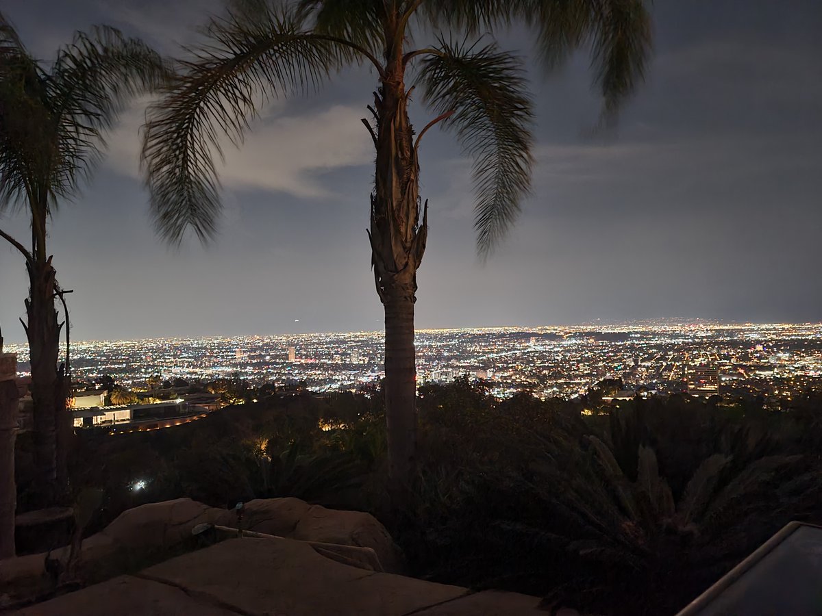 Super excited to be apart of the <a href="/launchhouse/">Launch House 🏠</a> L.A. #HackHouse sponsored by <a href="/solana/">Solana</a>! Already meeting a ton of incredible people doing pretty amazing things. This view is certainly a plus as well