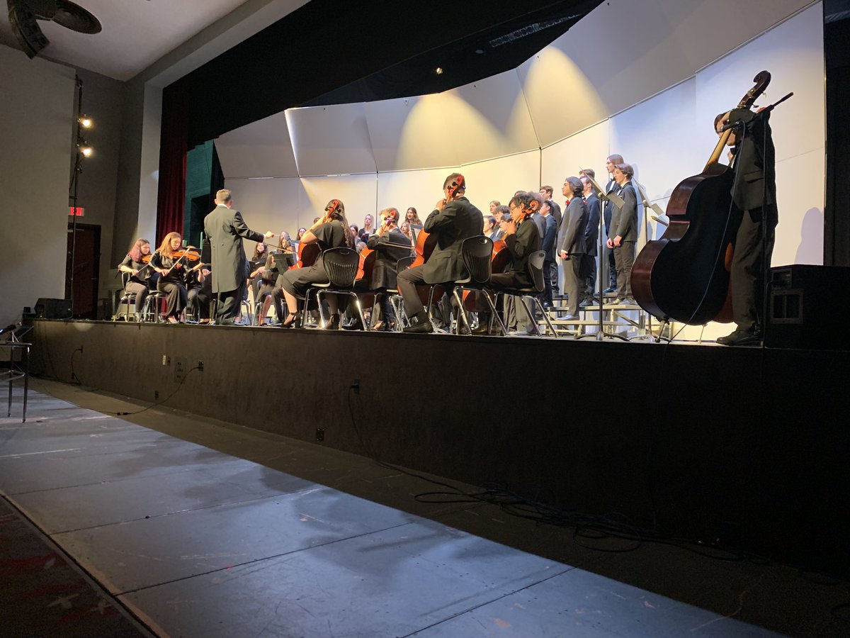 A beautiful concert performed by extraordinary humans♥️. Thank you for lifting us up with your lovely voices. We will miss our senior vocal artists! #CantStopNSArts <a href="/CatalanoChoirs/">David Catalano</a> <a href="/BrianMessemer/">Brian Messemer</a> <a href="/superdolan56/">TPDolan</a> <a href="/drzublionis/">Chris Zublionis, Ed. D.</a>