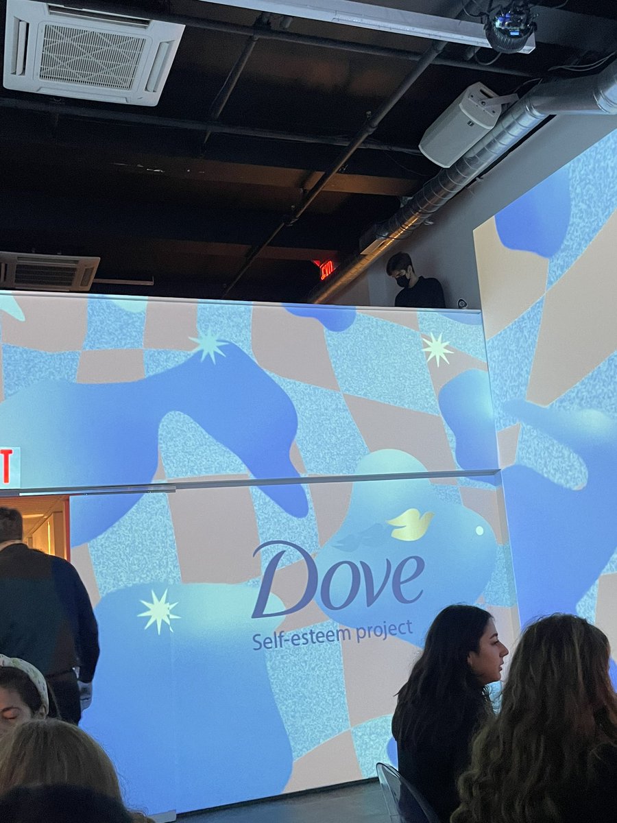 I had an amazing night with @Dove Thank you for having me 💙✨ #detoxyourfeed