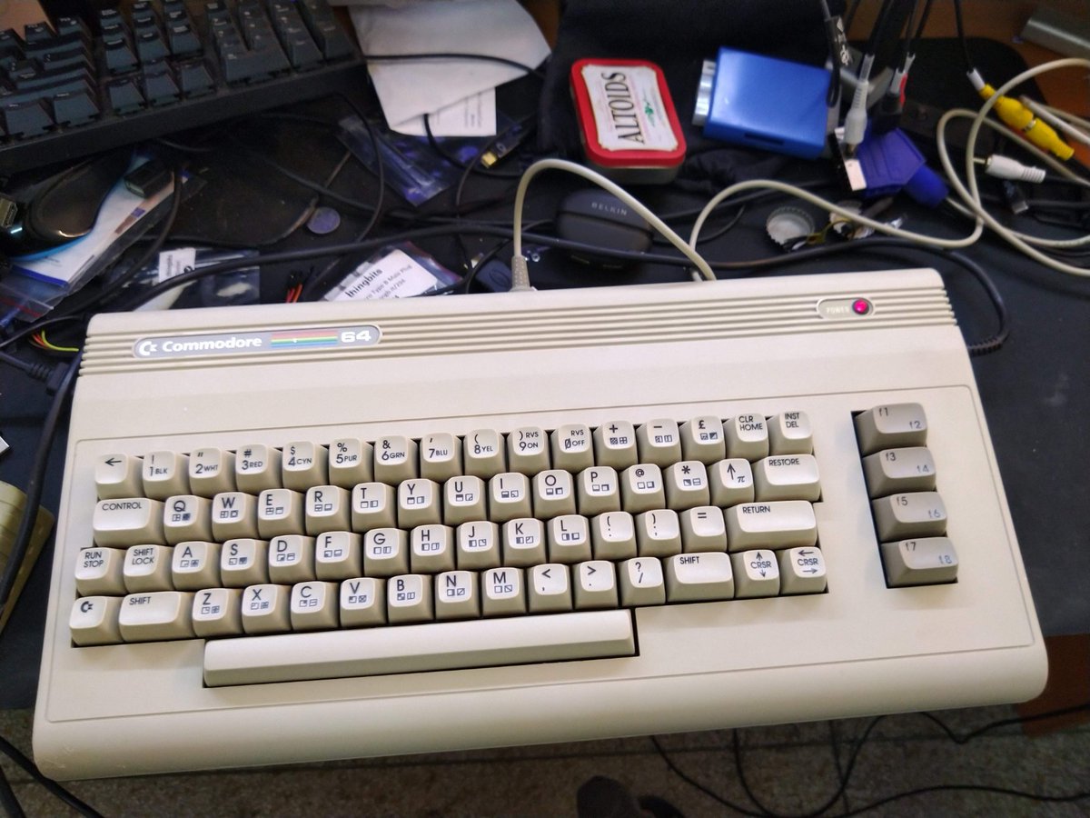 sahajsarup's tweet photo. Also I'm into #retro hw as well.
My #comodore64 was a gift from 🐘edolnx@mastodon.social 
I found the #pentium 100mhz at a local seconds dealer.
And the #ViaC3 was an AliExpress find.
And i also have a #ibookg3 in need of repair.… https://t.co/jnjYIxZYug https://t.co/Evqb25ujAz