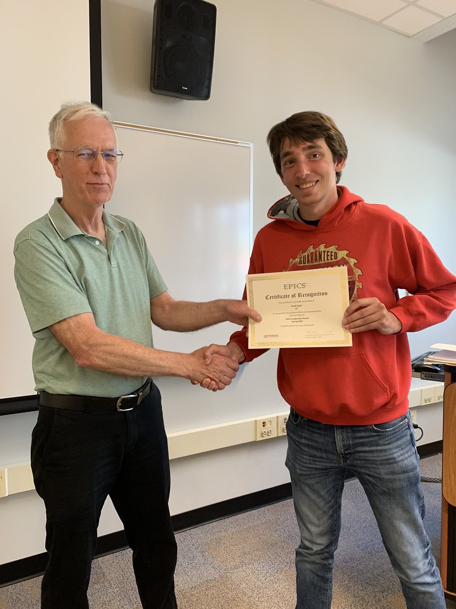 ATepics1's tweet photo. 🏅 Congratulations to our own Jacob Segal for winning the EPICS Leadership Award! He has spent 8 semesters in EPICS’ assistive technology team and consistently went above and beyond. Thank you Jacob for all your hard work! 💛🖤 https://t.co/vSLQT1UyuE