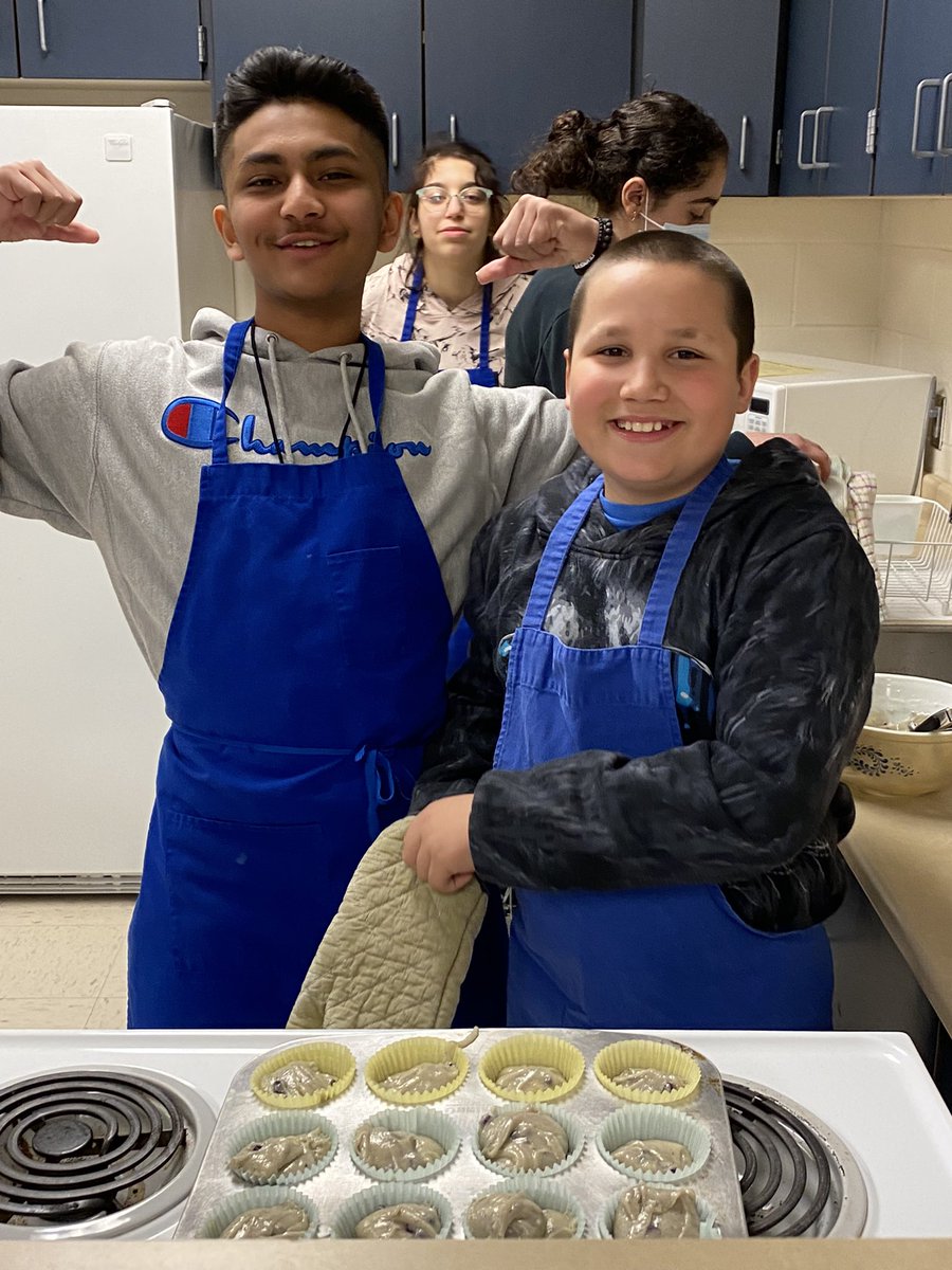 EGFAdamsApples's tweet photo. We practiced following directions and making blueberry muffins today… kids did great! #cmspride #egfcms #EGFpride https://t.co/4VVikxl3Nr