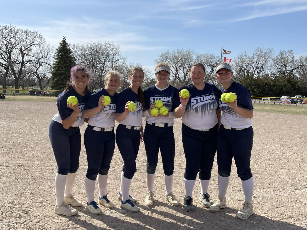 💣 squad hitting clinic. Team 26 hits collectively: 9 HR 1 3B 4 2B and 12 1B.  Two wins over NPCC 6-5 and 18-0 😌
<a href="/paige_edson11/">Paige Edson</a> 8 Ks in ⭕️ CG
<a href="/6Addi/">Addi Dorn</a> 5Ks in ⭕️ CG shutout 
<a href="/reese_madsen/">reese madsen</a>💣<a href="/leannhawkins05/">Leann Hawkins</a>💣Bread Pruitt💣 Macy Roever 💣💣💣<a href="/paige_edson11/">Paige Edson</a>💣 
 <a href="/jordan_tracy14/">Jordan Tracy</a> 💣💣