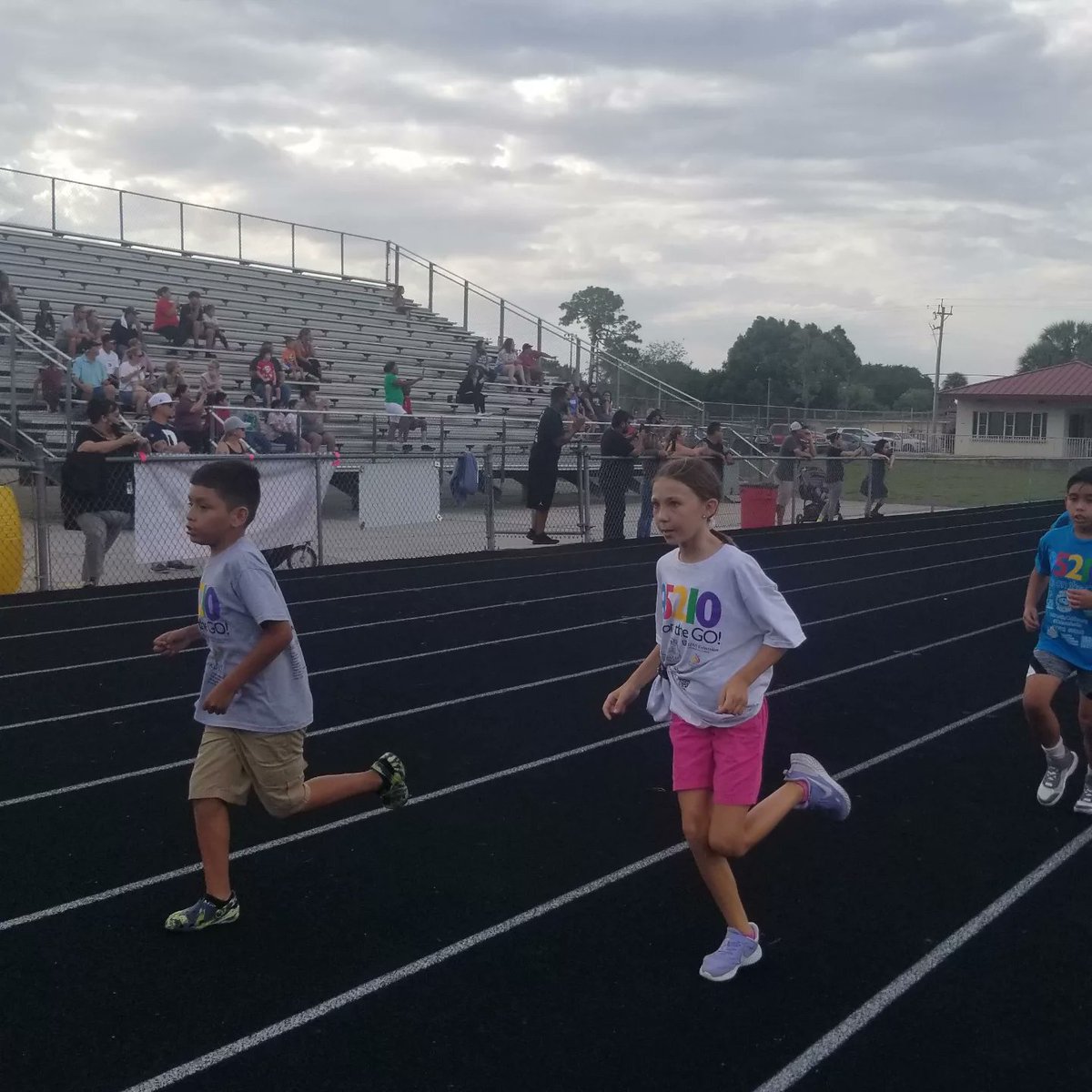 MrsAStocker's tweet photo. Proud of Charlotte and the rest of our EES Running Panthers for finshing their last mile tonight for Kids on the Go! 👏🏃‍♀️ @collierschools @EESpanthers @EstatesPE https://t.co/9m9sQxpzke