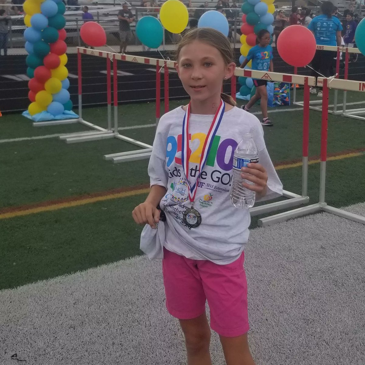 MrsAStocker's tweet photo. Proud of Charlotte and the rest of our EES Running Panthers for finshing their last mile tonight for Kids on the Go! 👏🏃‍♀️ @collierschools @EESpanthers @EstatesPE https://t.co/9m9sQxpzke