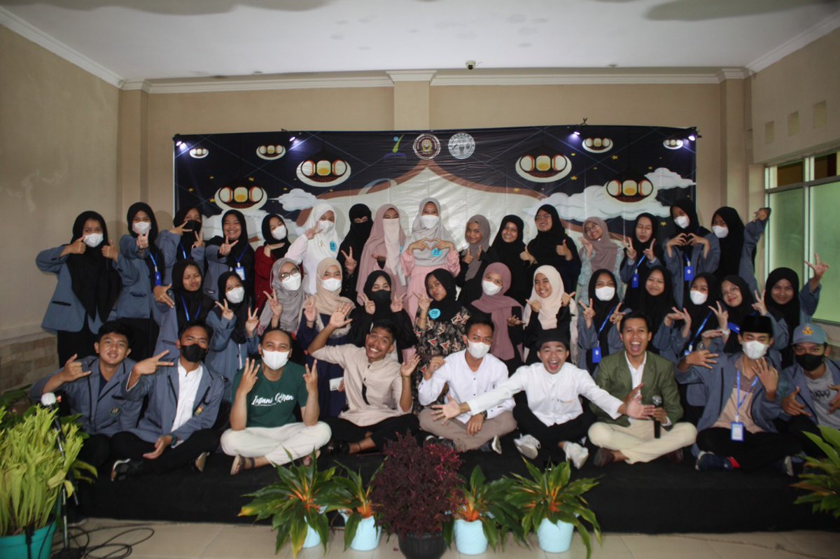 irmasman4's tweet photo. Festival FLASSMA Nasyid yang dilaksanakan di SMAIT Insani Kota Sukabumi https://t.co/8cXPg2BzQg
