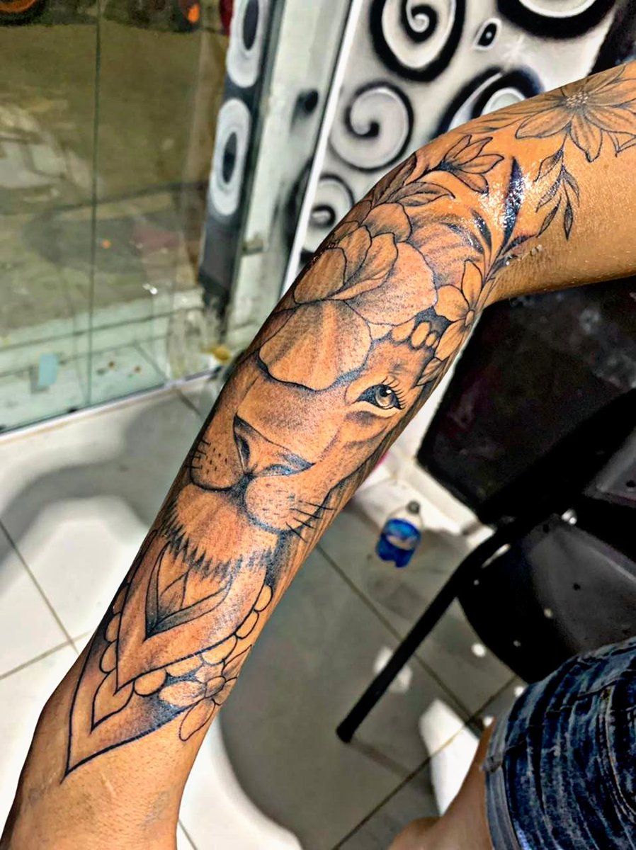 Custa 0,00 reias ajudar a divulgar o trabalho da amiga aqui ,se puder ajudar, muito obrigada e que Deus te abençoe ! ✨

@_brisatattoo INSTAGRAM
WPP 982688163