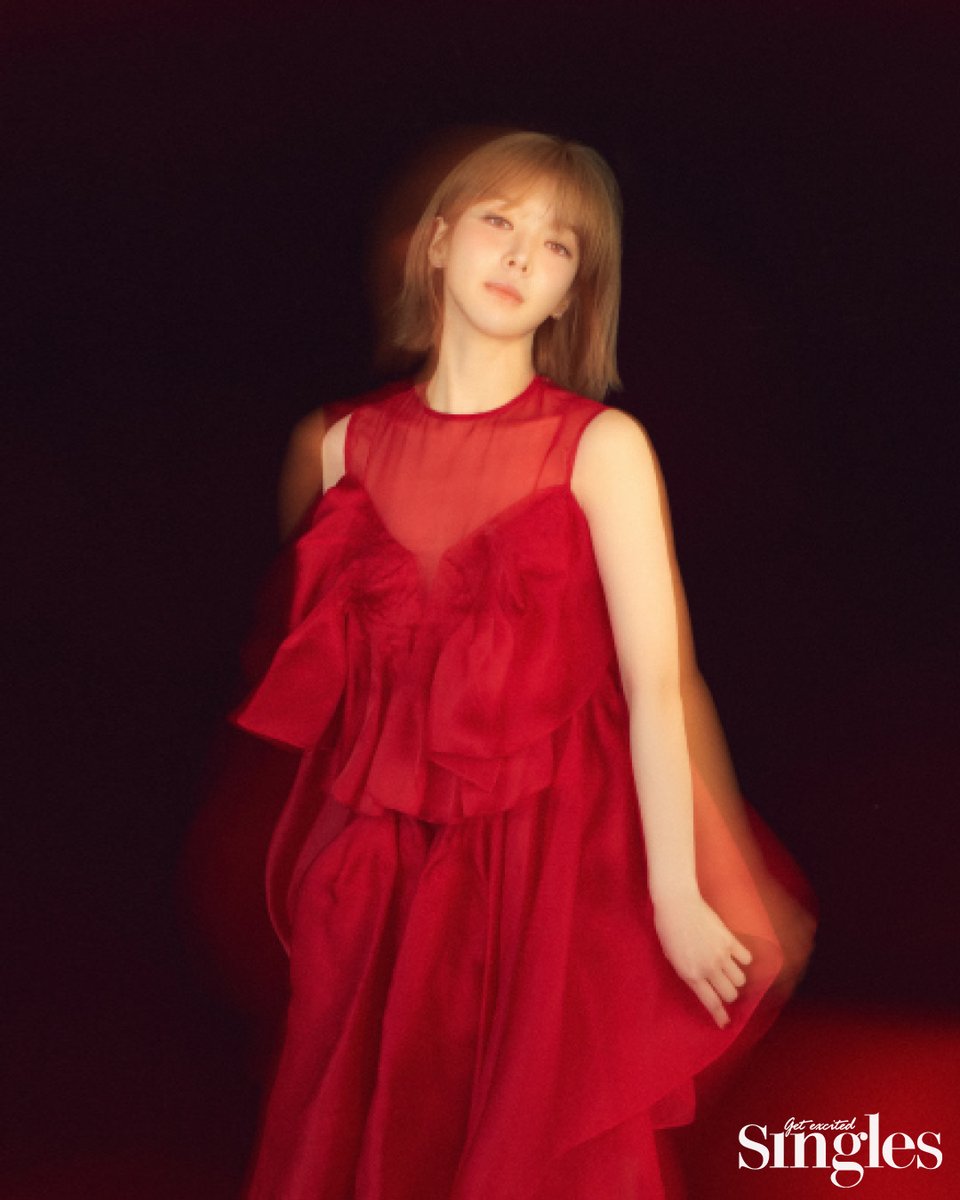 복귀 후 첫 솔로곡인 #YSTERDAY 로 컴백한 #초아 ❤️ 초아와 함께 완성한 색다른 모습의 화보와 인터뷰를 #싱글즈5월호 에서 확인해보세요!👏🏻 #CHOA 

bit.ly/3MPESbN
bit.ly/38rosaD