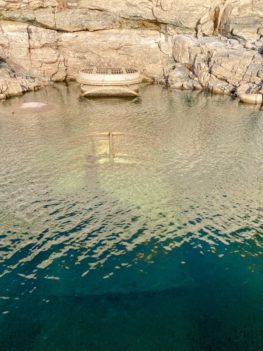 LasVegasLocally's tweet image. For the first time ever, one of the water intake pipes in Lake Mead — responsible for supplying Las Vegas with water — is visible above the lake's surface.