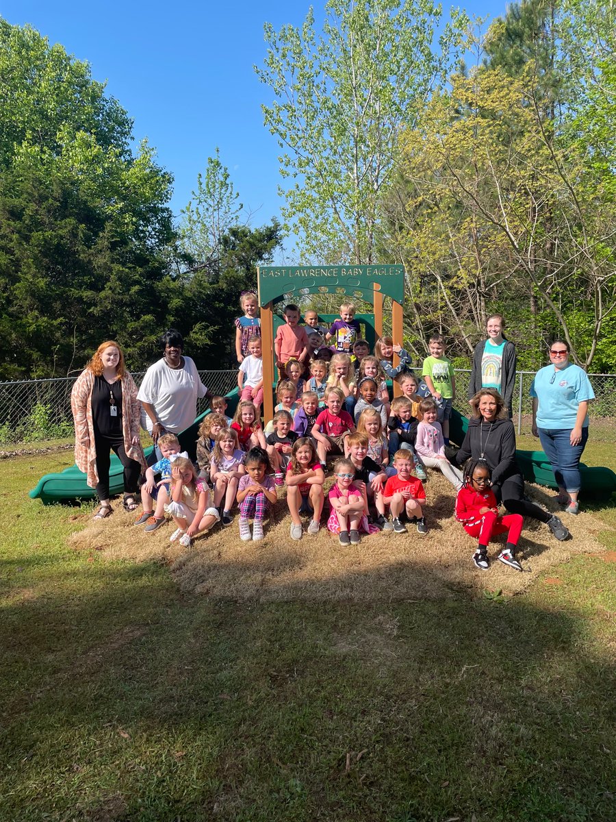LCSMoves's tweet photo. ☀️ Our ELES pre-k’ers are loving their new playground equipment! The ELES Pre-k program received a Playground Enhancement Grant from the Office of School Readiness. ELES houses three pre-k classrooms on its campus.
#OurCountyOurFuture https://t.co/uLrP6IBk4g