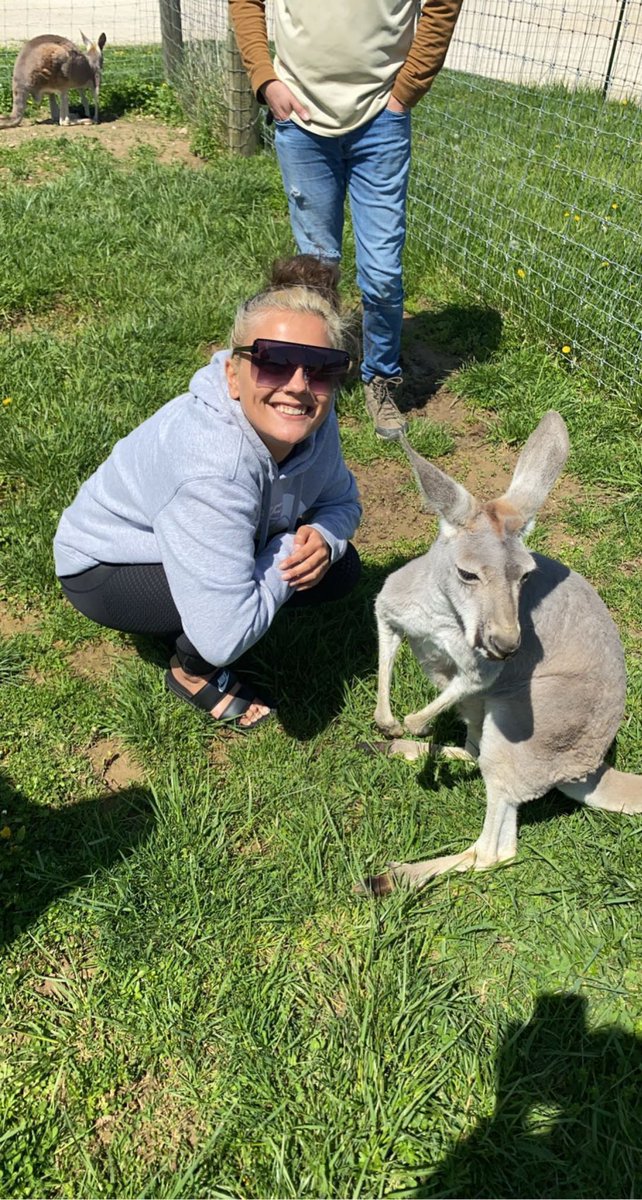 ribandzzzz's tweet photo. Kickin it w the kangaroos 🫶🏽 https://t.co/jKIfGiS6jO