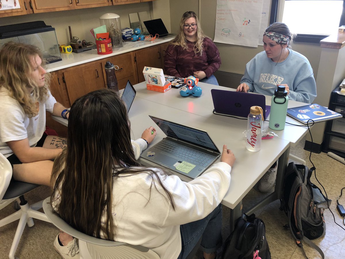 RussellSwanson1's tweet photo. Block 1 students in the @eledesu  in @TTC_ESU got the opportunity to use @WonderWorkshop Dash robots to design activities for their future classrooms which utilized @OfficialNGSS! These students were rocking it! https://t.co/xvcEVFrA8D