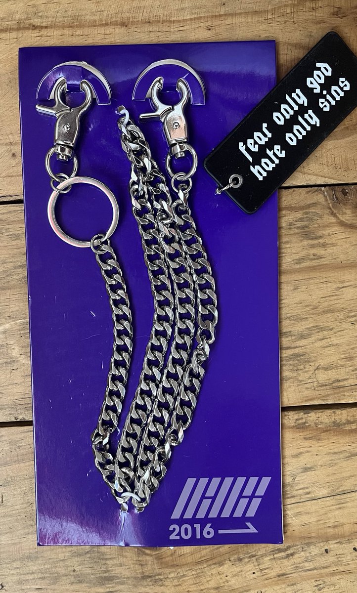 doublebcart's tweet image. wts/lfb:

bobby “fear only God, hate only sins” keychain 

— 1200
— onhand
— never used

🏷 bobby iKON 바비 아이콘