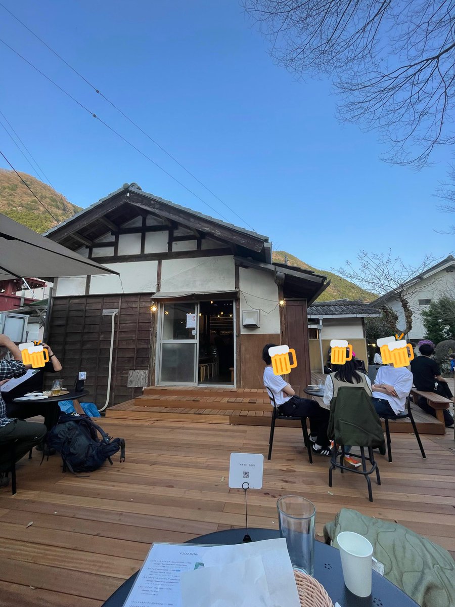 mountscape_'s tweet image. Mountscapeのウッドカナディアンカヌーを展示いただいているVERTEREさん。
暖かくなってきたので、テラス席でも美味しいクラフトビールが楽しめます🍺
奥多摩にお越しの際はぜひお立ち寄りくださいね。

#mountscape #カヌー #canoe #craftbeer #奥多摩 #テラス席