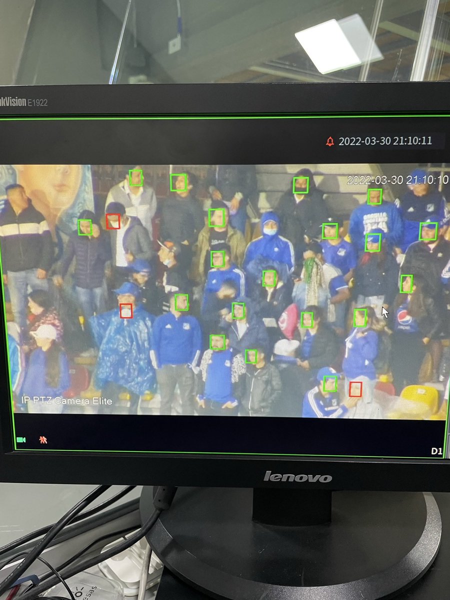 cesaralo's tweet photo. En el estadio El Campín, Millonarios y Santa Fe están utilizando por cuenta propia detección biométrica en la tribuna para tener información sobre posibles actos violentos. Esto ayuda a la identificación de los aficionados en caso de ser necesario https://t.co/rmn1IkzSaG