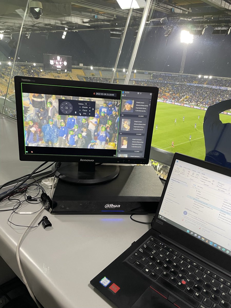 cesaralo's tweet photo. En el estadio El Campín, Millonarios y Santa Fe están utilizando por cuenta propia detección biométrica en la tribuna para tener información sobre posibles actos violentos. Esto ayuda a la identificación de los aficionados en caso de ser necesario https://t.co/rmn1IkzSaG