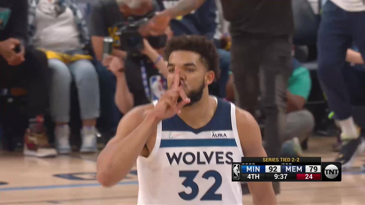 BleacherReport's tweet photo. https://t.co/8jvq33Ryj7