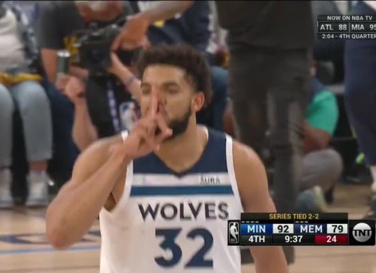 BrysonWright3's tweet photo. How it started                    How it ended https://t.co/xG24P1vnFs