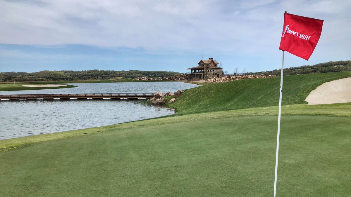 Joshua_E_Kelley's tweet photo. Yesterday I had the opportunity to play @BigCedarLodge #PaynesValley designed by @TigerWoods. Conditioning was second to none. Design was great as it lent itself to a course that you would want to play every day. Pictures do not do it justice. Wow! https://t.co/lybYEfRAU3
