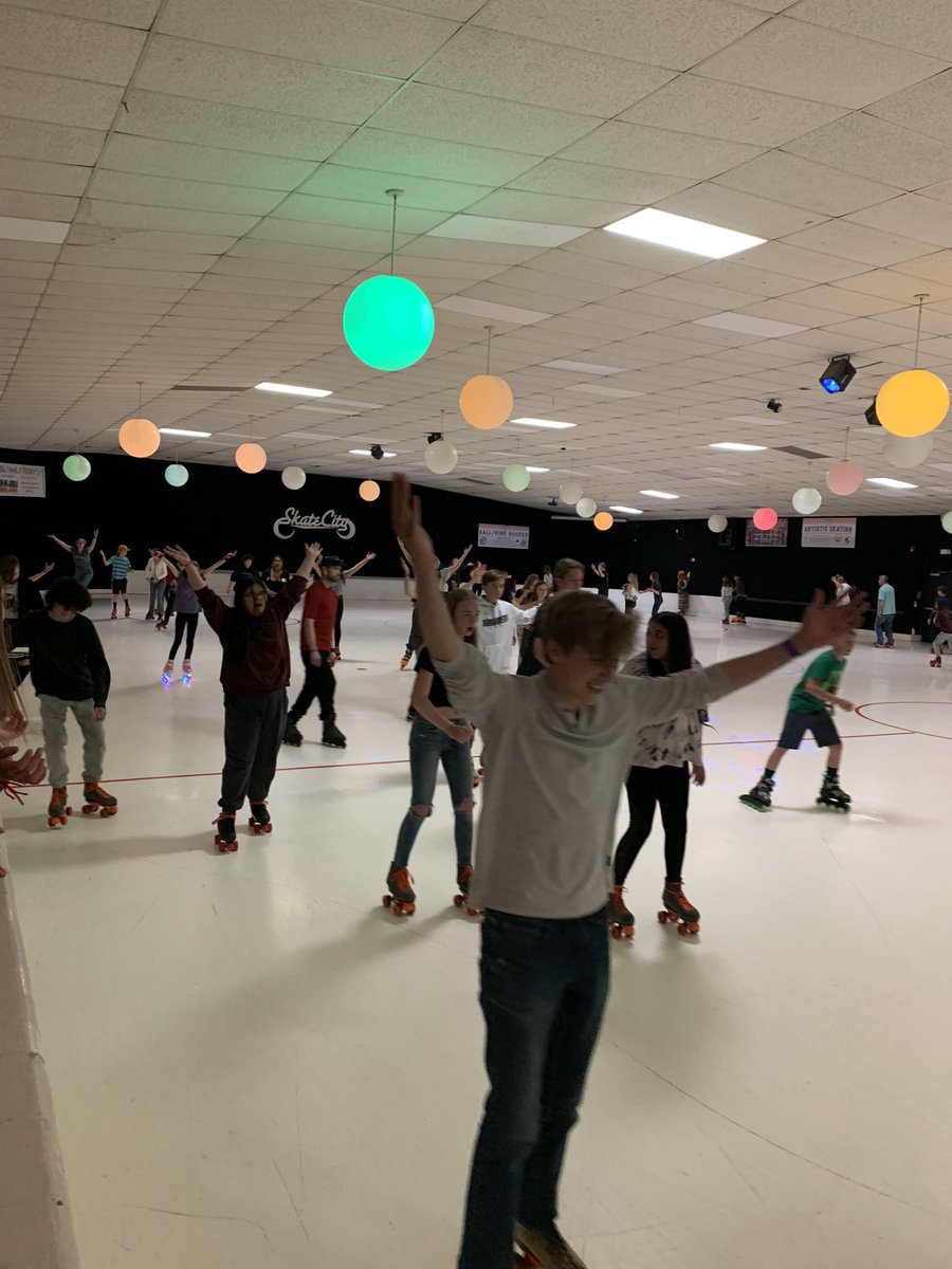 CarmodyMiddle's tweet photo. Carmody Middle School Skate City Night was a huge success. Go Cougars!!! #jeffcobettertogether #teamjeffco #toddengels https://t.co/10SL1JgQDl
