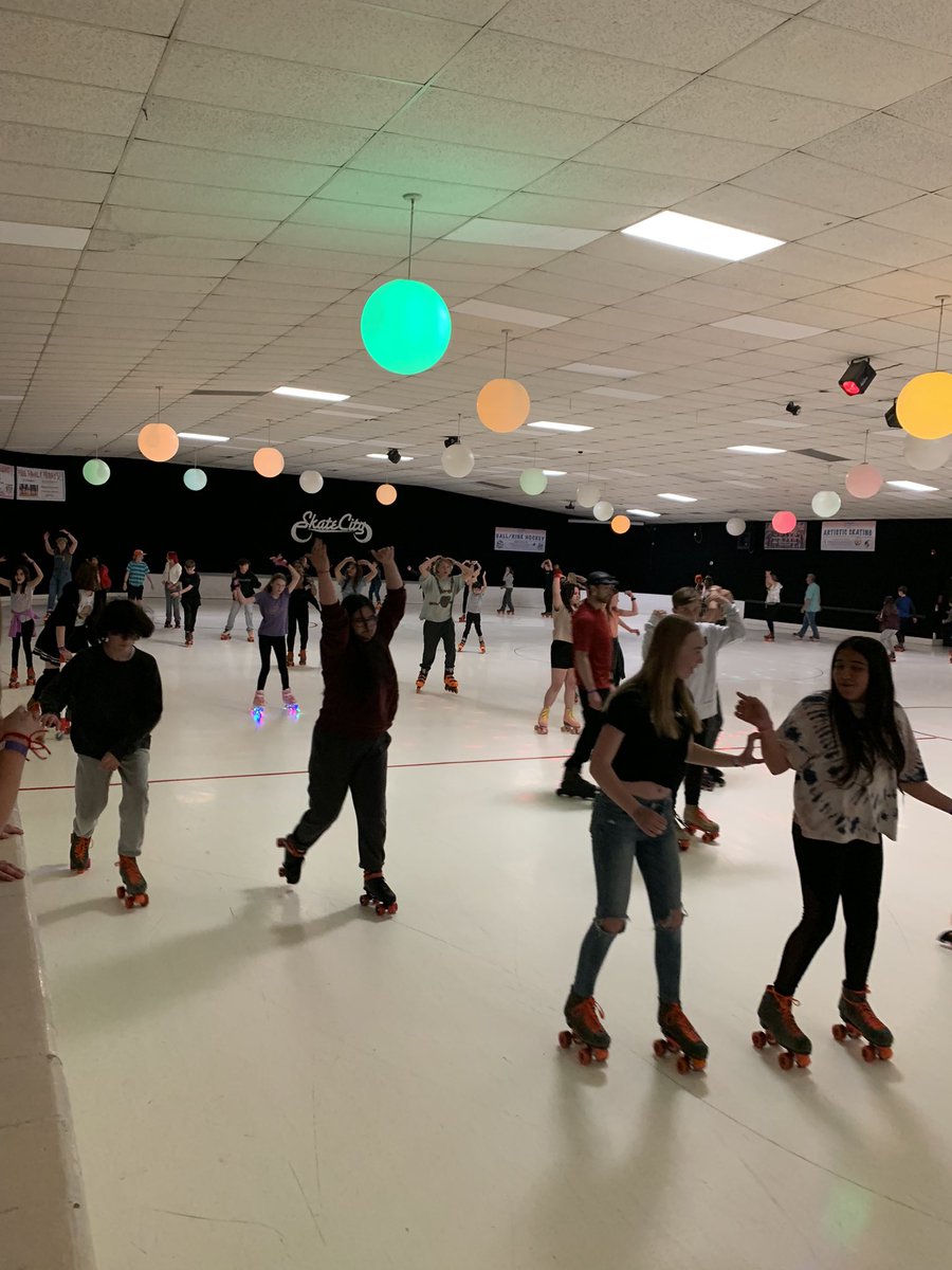 CarmodyMiddle's tweet photo. Carmody Middle School Skate City Night was a huge success. Go Cougars!!! #jeffcobettertogether #teamjeffco #toddengels https://t.co/10SL1JgQDl