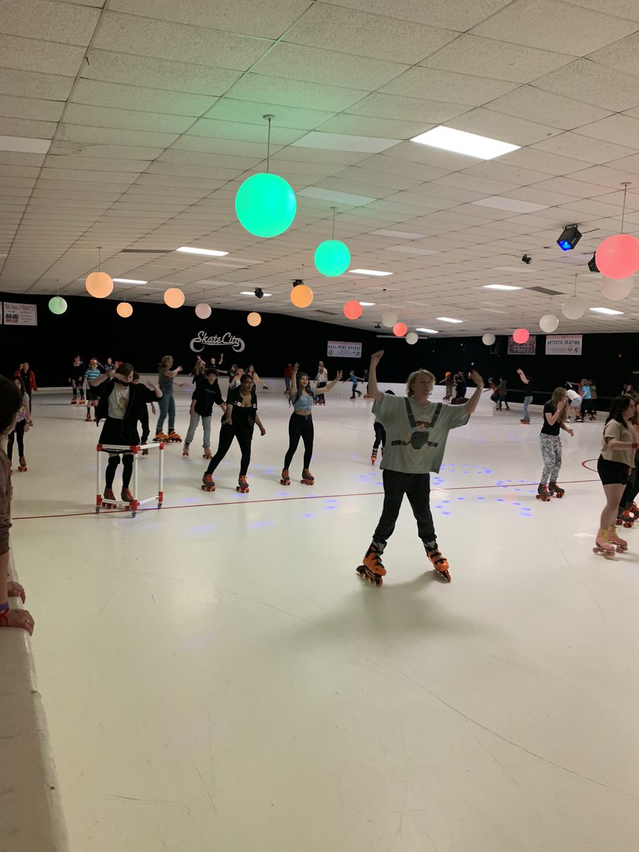 CarmodyMiddle's tweet photo. Carmody Middle School Skate City Night was a huge success. Go Cougars!!! #jeffcobettertogether #teamjeffco #toddengels https://t.co/10SL1JgQDl